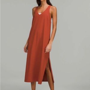 NWT Lululemon V-Neck MIDI dress Sz 4